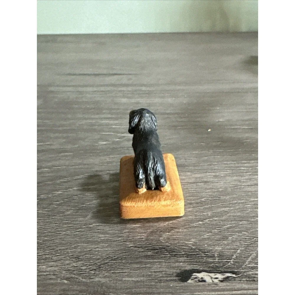 Black & Tan Longhaired Dachshund Figurine on Stand | Arista of Scotland Hawick